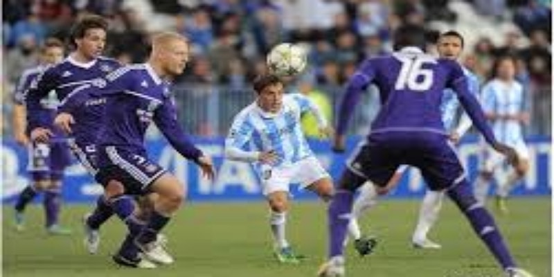 打破界限：足球与慢性病的平衡艺术-尊龙娱乐