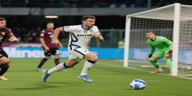 英超格局震荡：蓝月亮的挑战与压力 -  尊龙娱乐