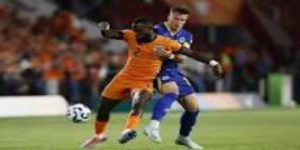 战术层面拆解：控球与反击的正面对撞  - 尊龙娱乐