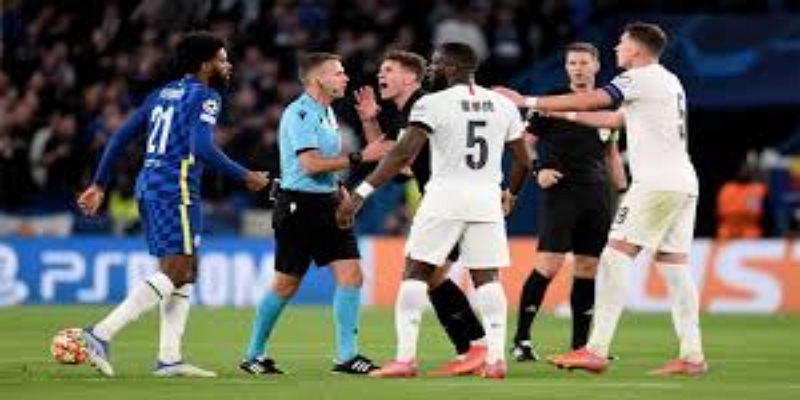 比赛全景解析-控球、压迫与节奏的全面胜利-尊龙娱乐